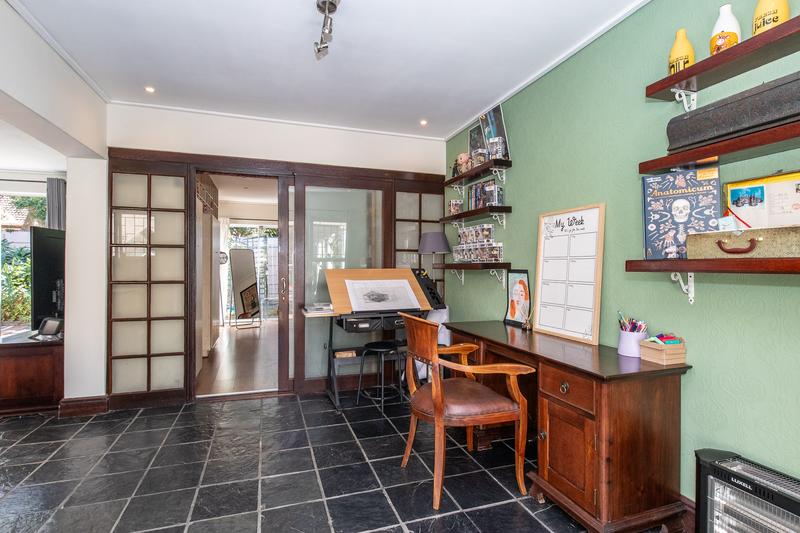 5 Bedroom Property for Sale in Meadowridge Western Cape